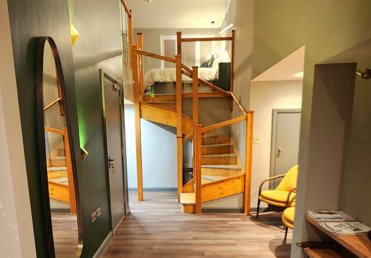 Pinnacle Suites Hotel Каус Екстериор снимка
