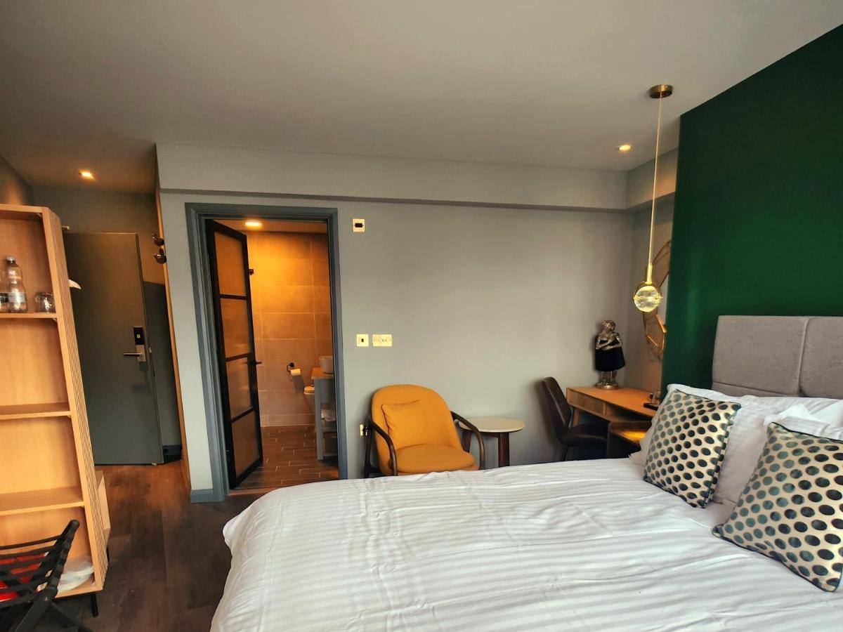 Pinnacle Suites Hotel Каус Екстериор снимка