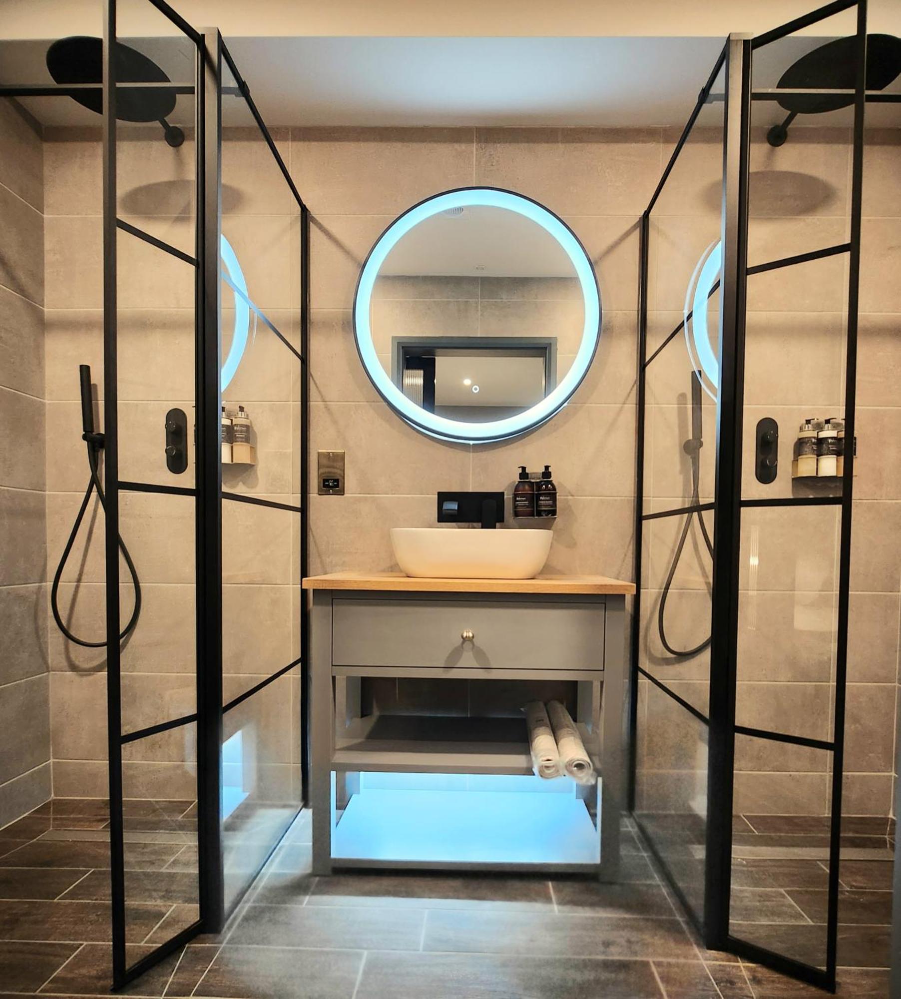 Pinnacle Suites Hotel Каус Екстериор снимка